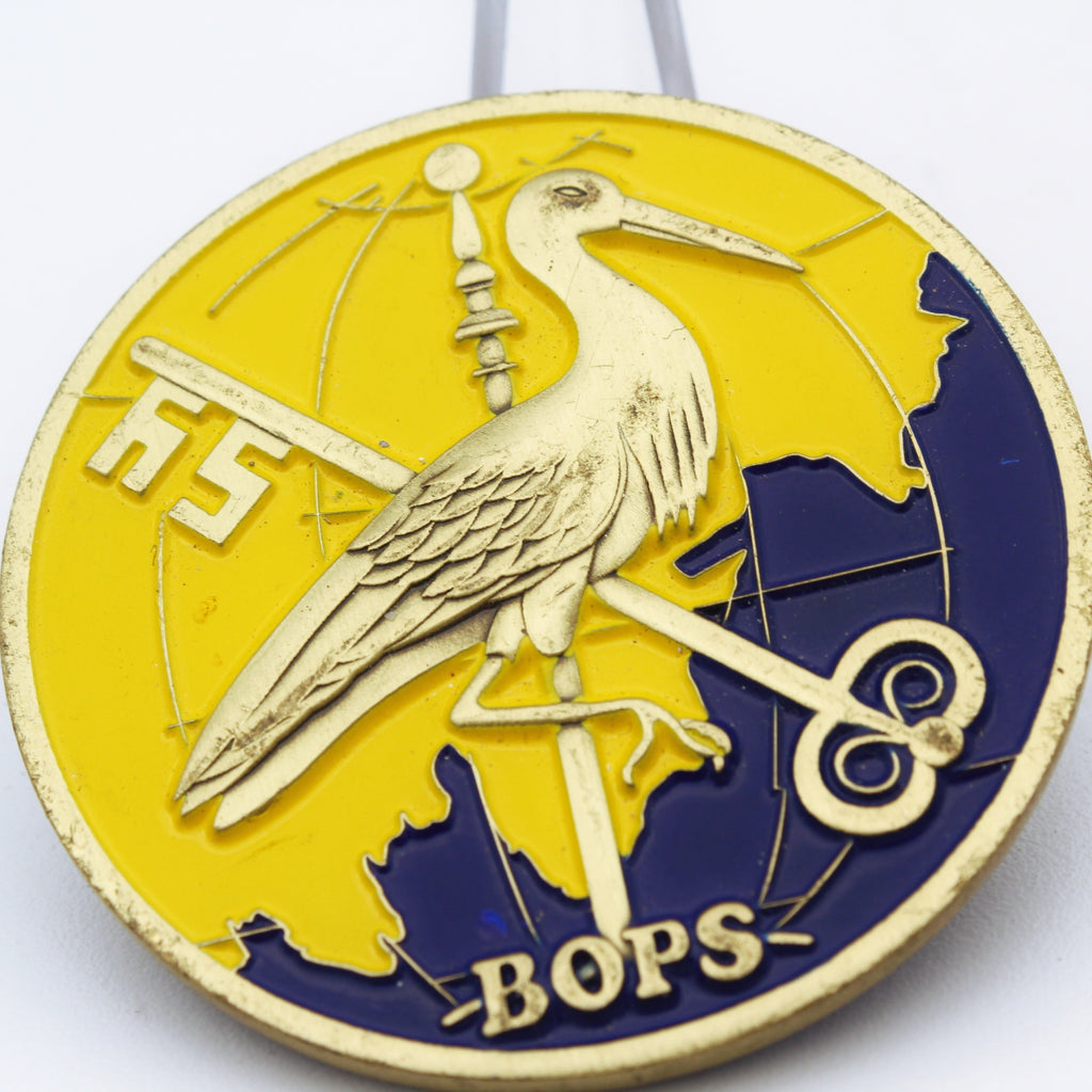 Netherlands Kingdom "Je Maintiendrai" BOPS Stork Keys Challenge Coin 2in Copper - Pre-Owned