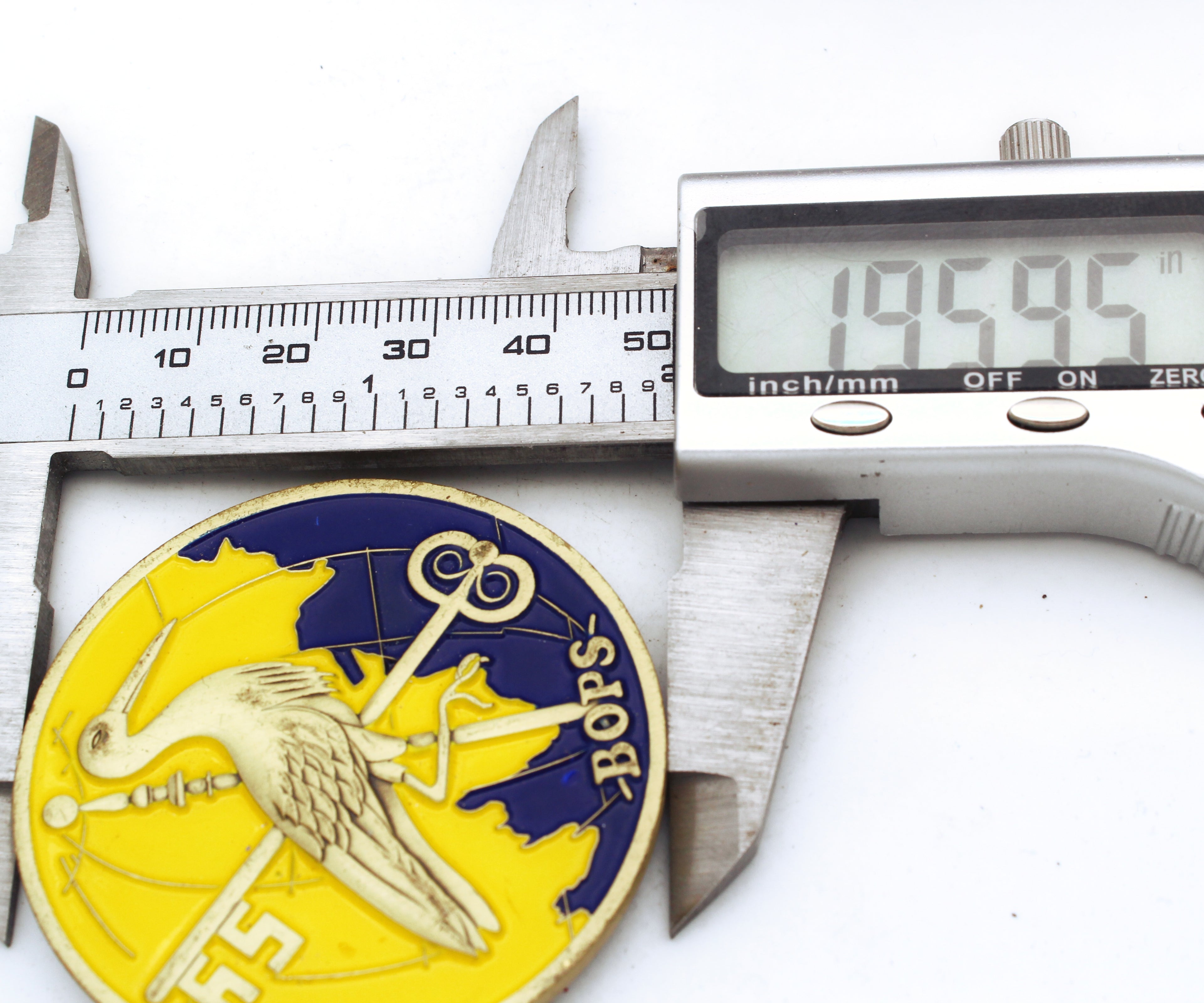 Netherlands Kingdom "Je Maintiendrai" BOPS Stork Keys Challenge Coin 2in Copper - Pre-Owned