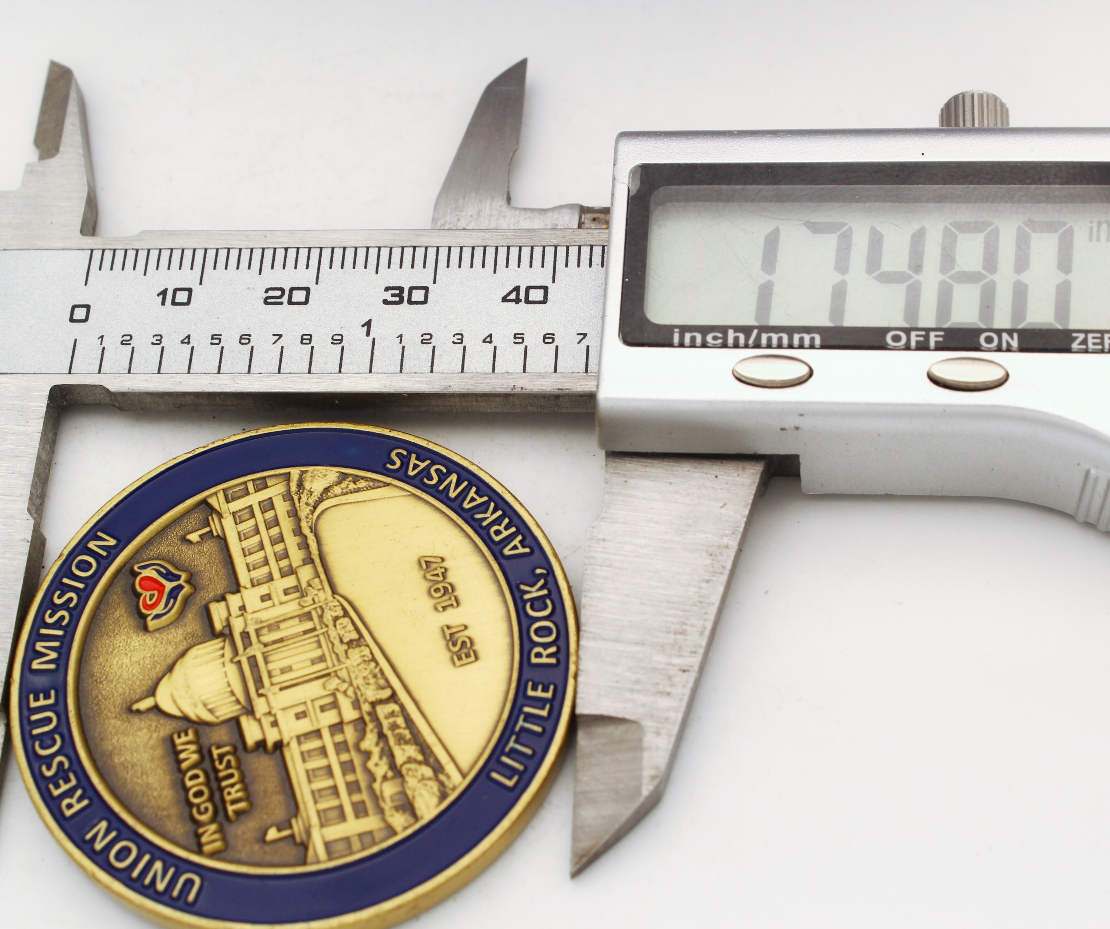 Union Rescue Mission "Restoring Hope Rebuilding Lives" Bronze Challenge Coin 1.75" - Pre-Owned