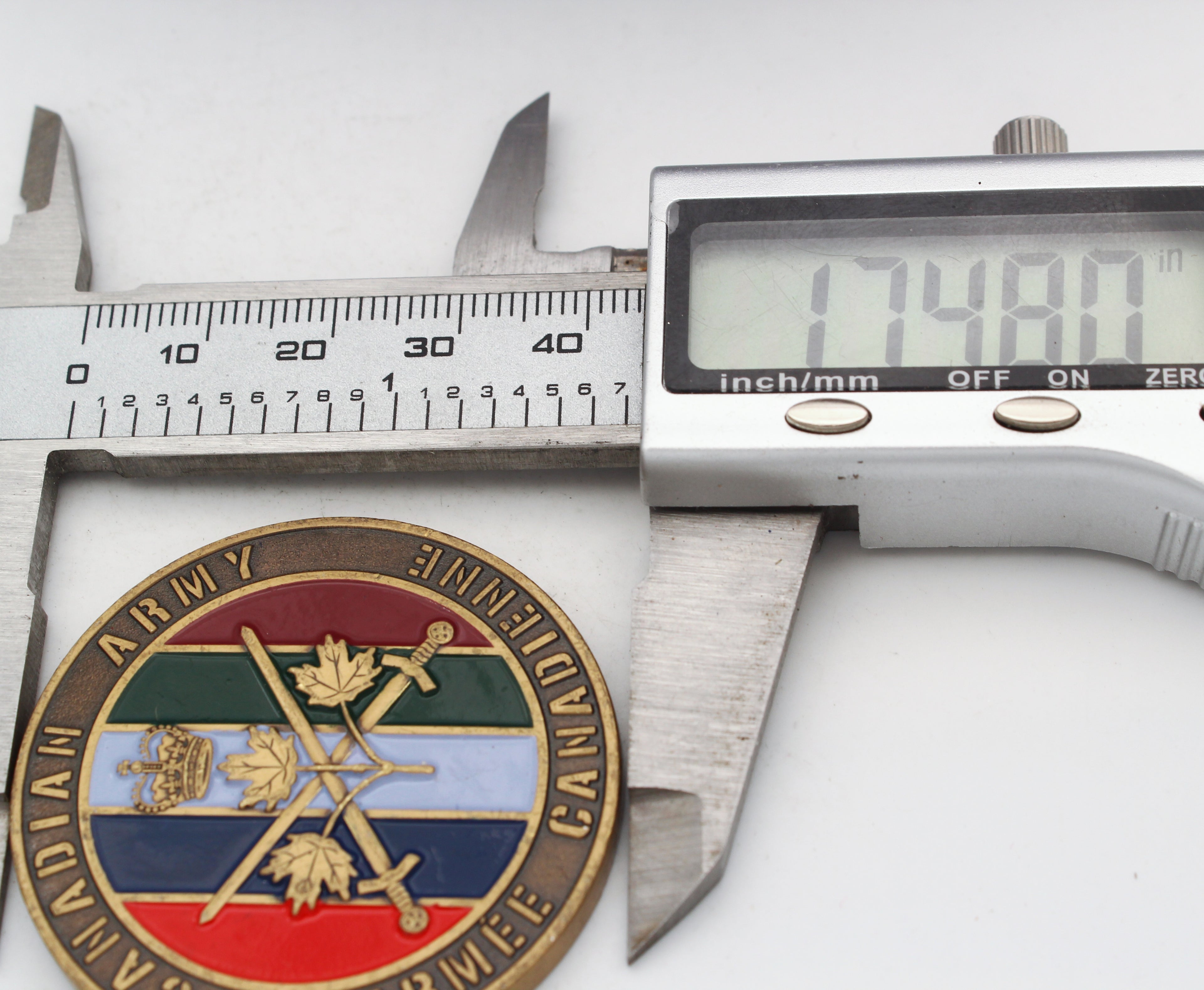 Canadian Army Paratroopers "Strong Proud Ready" Challenge Coin 1.75" Copper - Pre-Owned