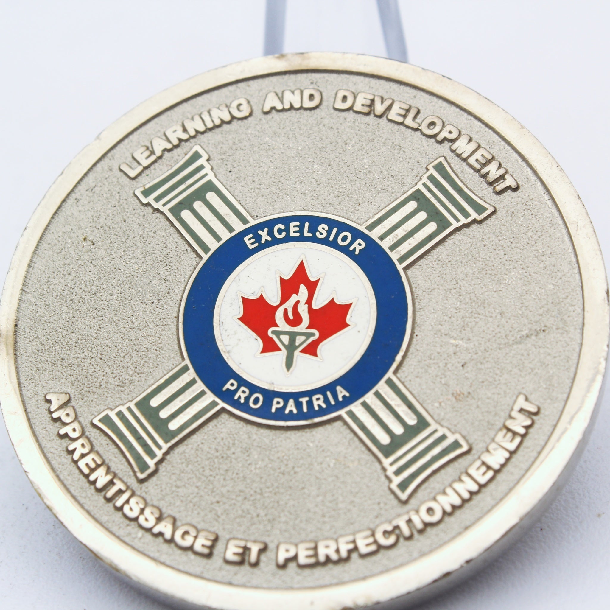 CSIS Canadian Security Intelligence Service Challenge Coin 1.75" | Learning & Development - Pre-Owned