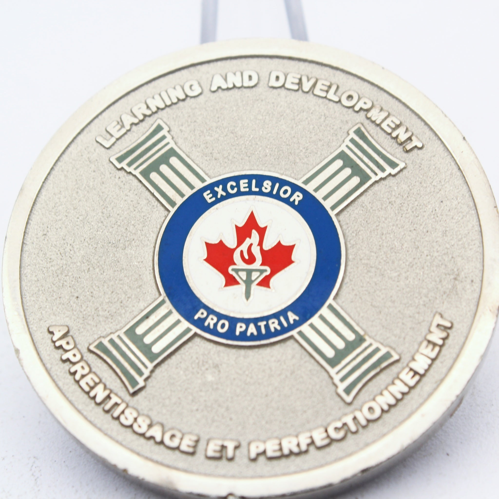 CSIS Canadian Security Intelligence Service Challenge Coin 1.75" | Learning & Development - Pre-Owned