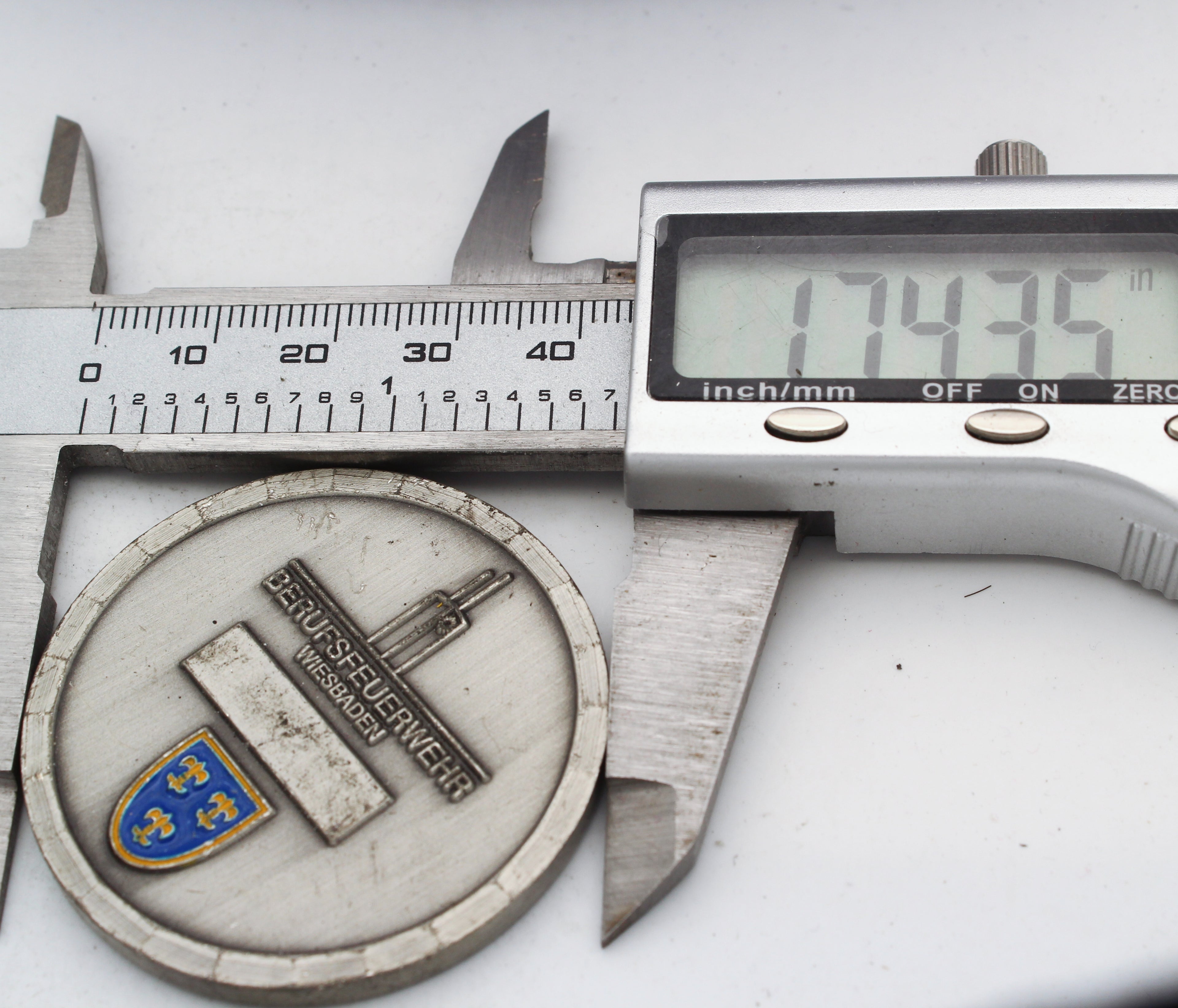 Berufsfeuerwehr Wiesbaden Germany Firefighter Challenge Coin 1.75"