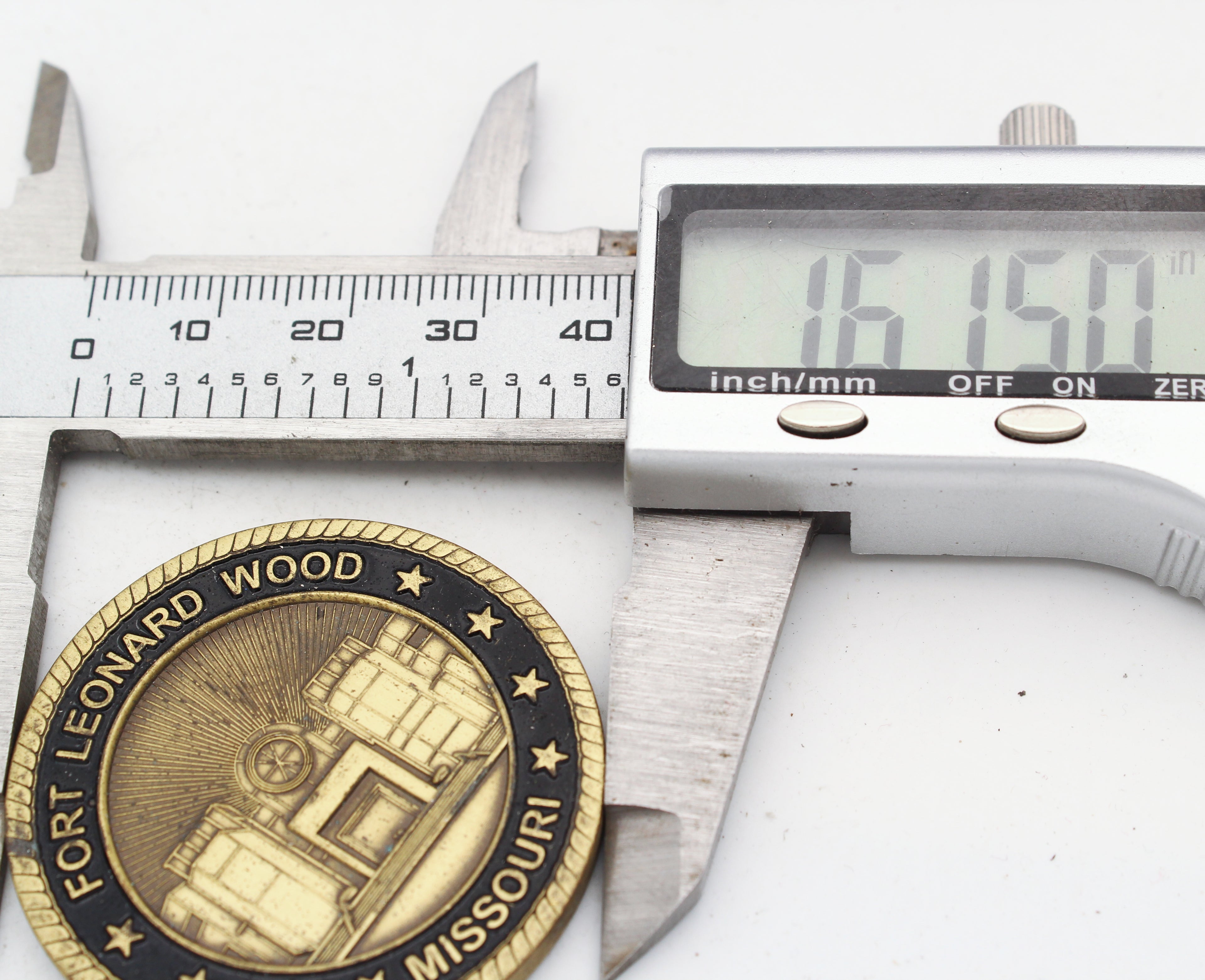 Fort Leonard Wood Missouri U.S. Army Challenge Coin 1.6” pre-owned