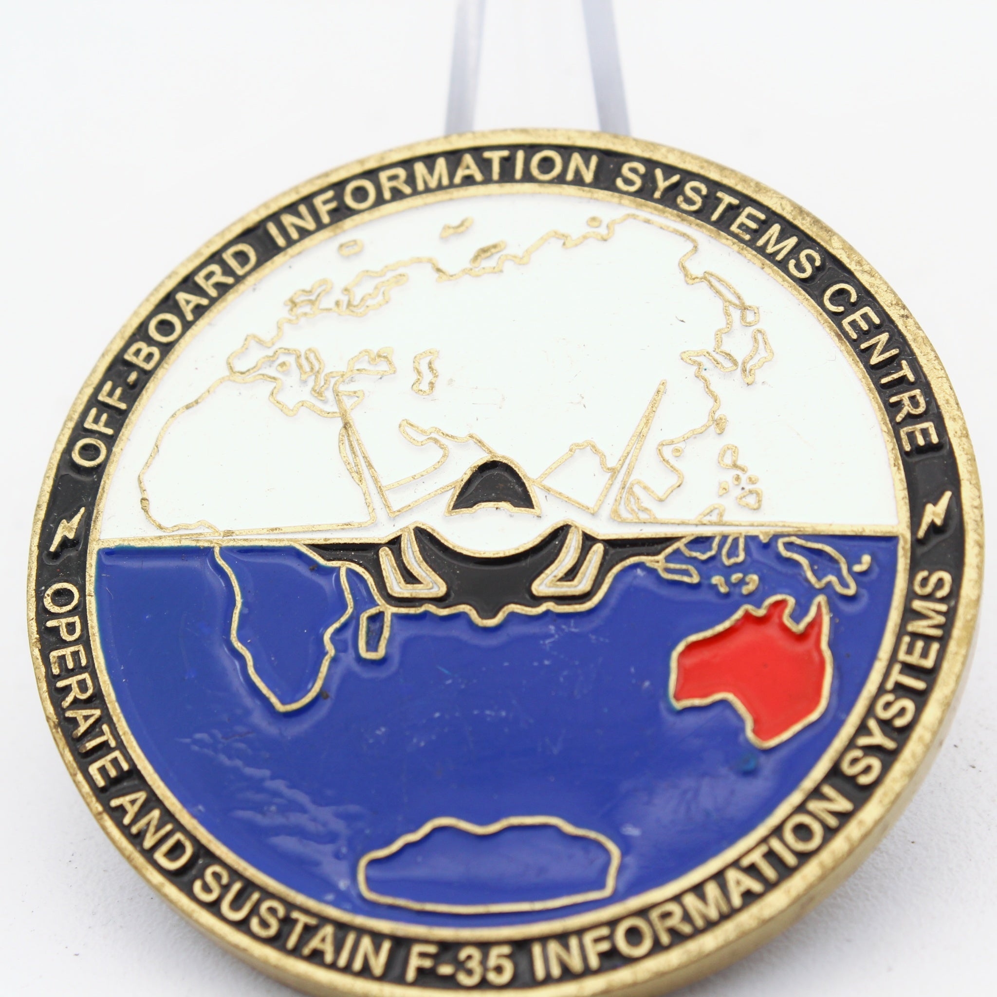 Royal Australian Air Force 81 Wing Copper Challenge Coin 1.88" Pre-Owned