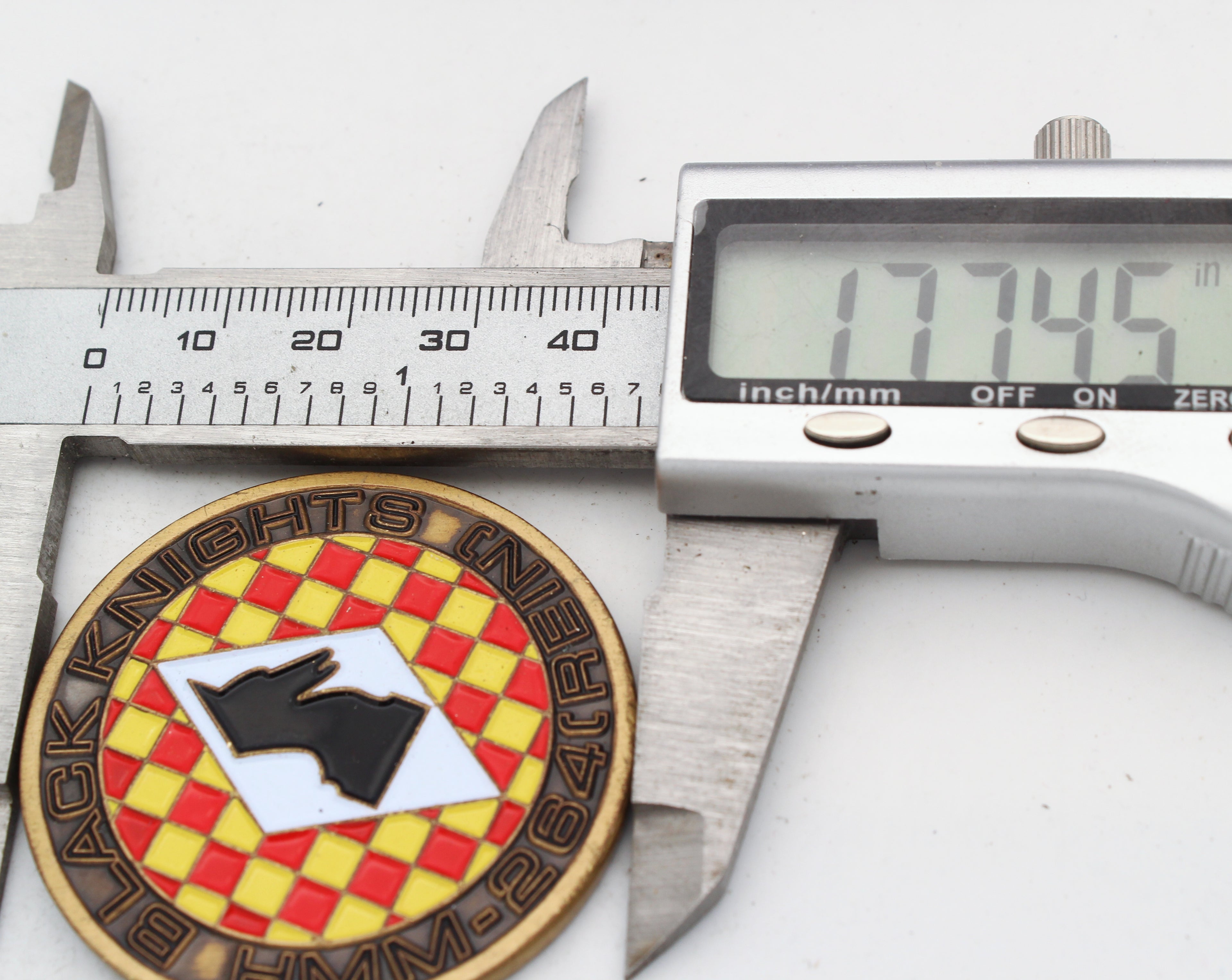 Black Knights HMM-264 REIN “Excellent Performance” Challenge Coin 1.75" Copper Tone Pre-Owned