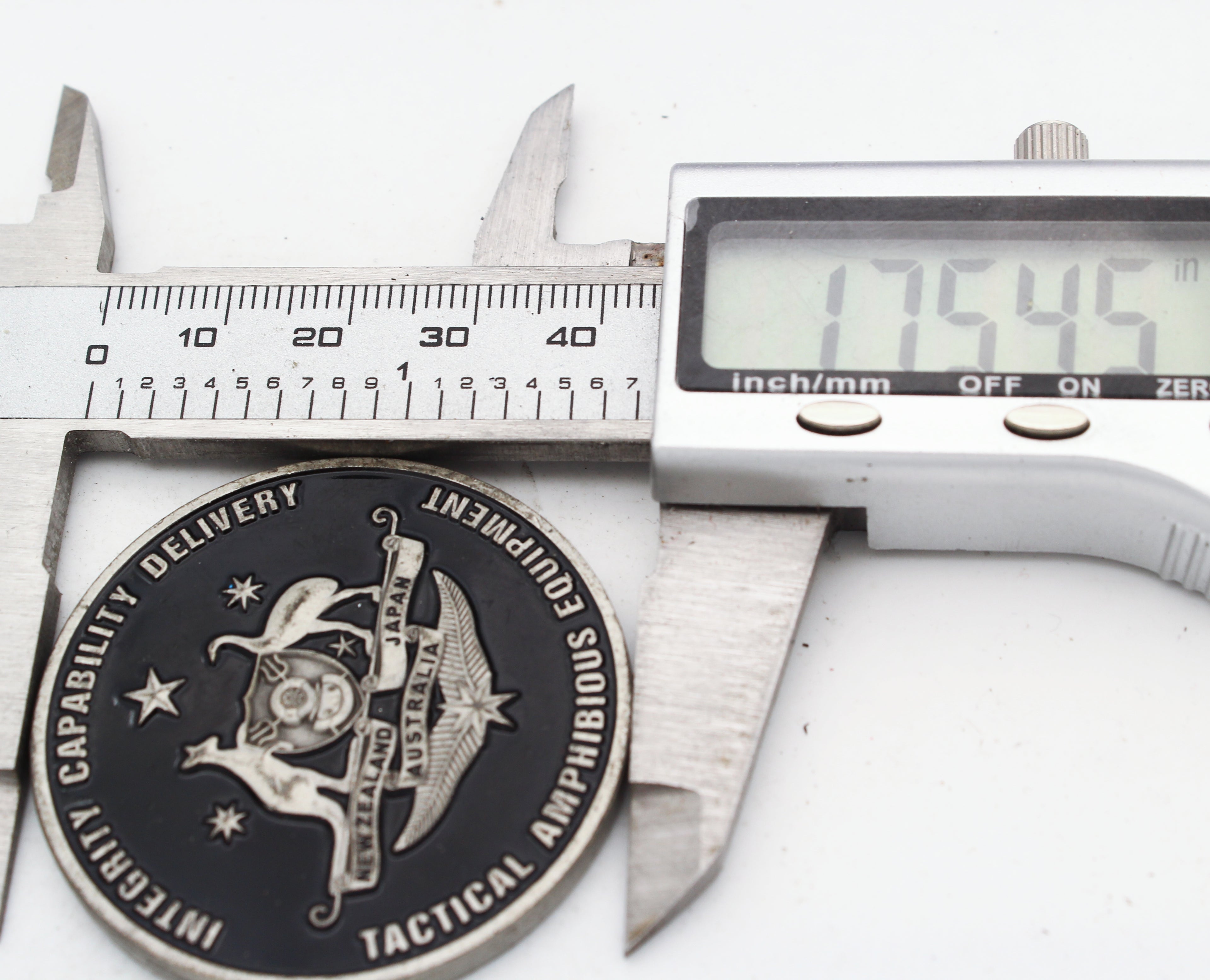 NEW ZEALAND AUSTRALIA JAPAN Apollo Military Tactical Amphibious Equipment Challenge Coin 1.75 Inch Pre-owned