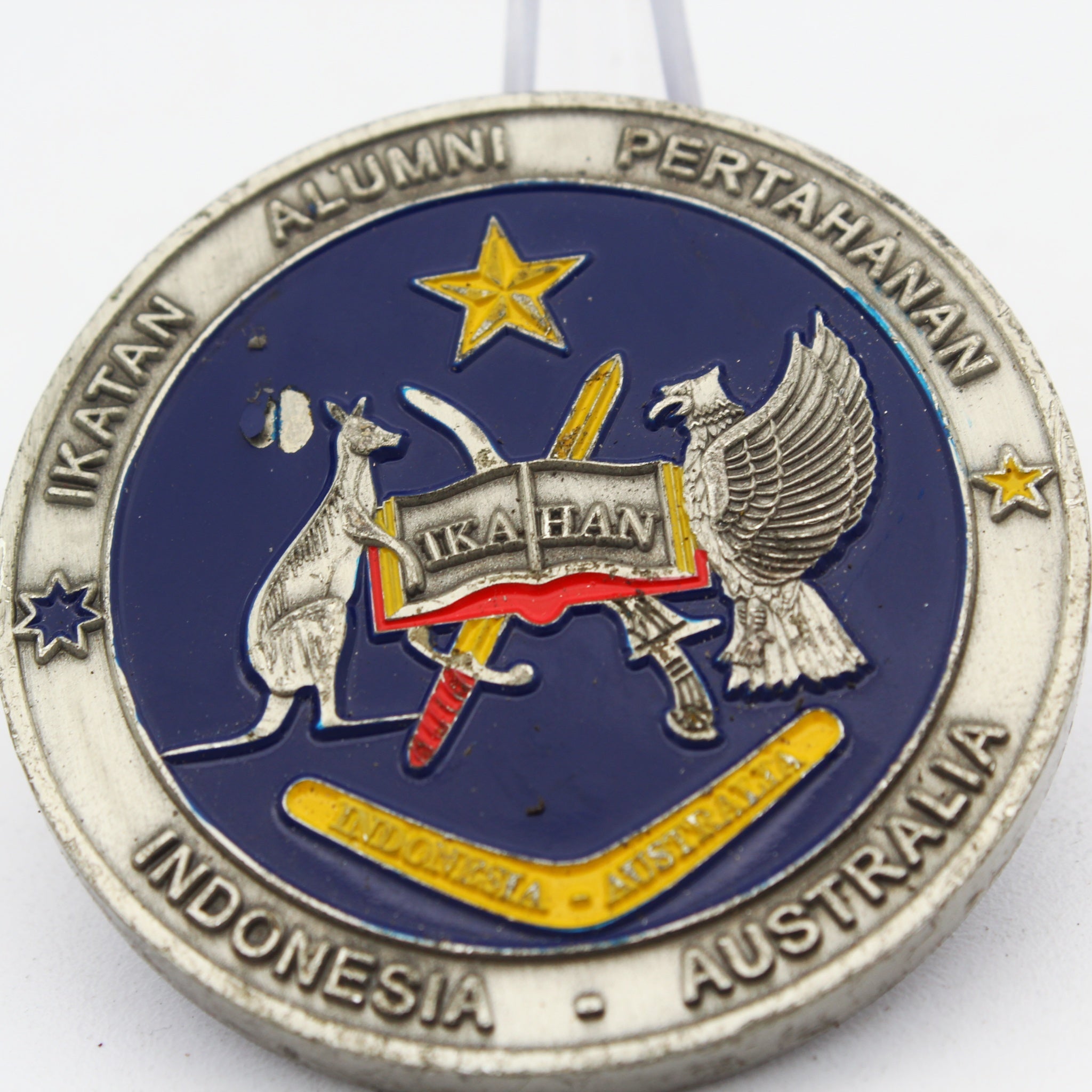 Indonesia Australia Defense Alumni Challenge Coin 2 Inch Military Collectible Pre-owned
