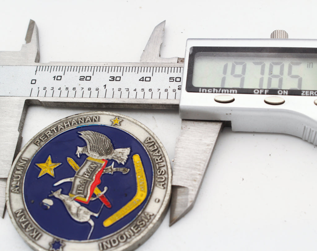 Indonesia Australia Defense Alumni Challenge Coin 2 Inch Military Collectible Pre-owned