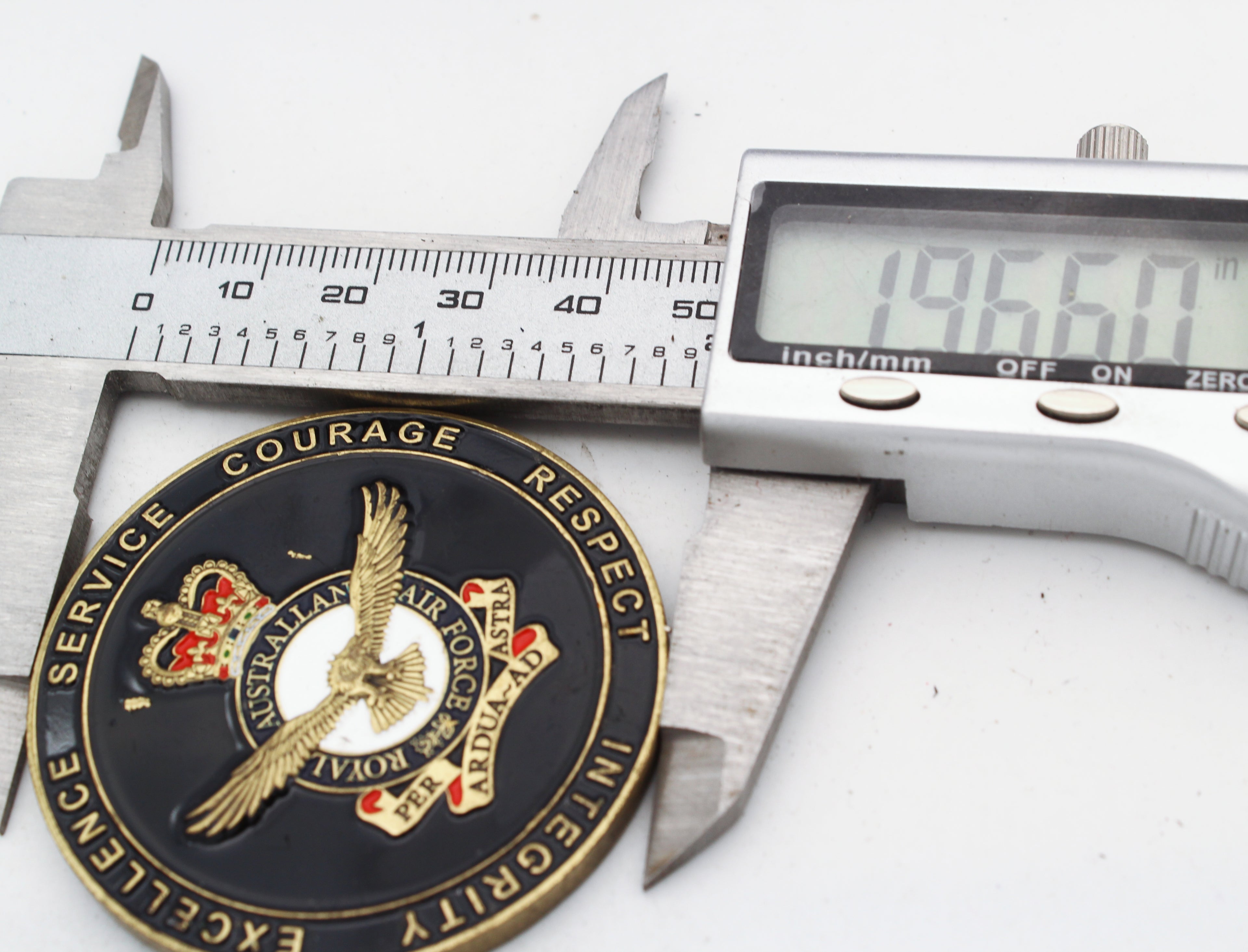 Australian Air Force Intelligence Service Courage Respect Integrity Challenge Coin 2 Inch Pre-owned