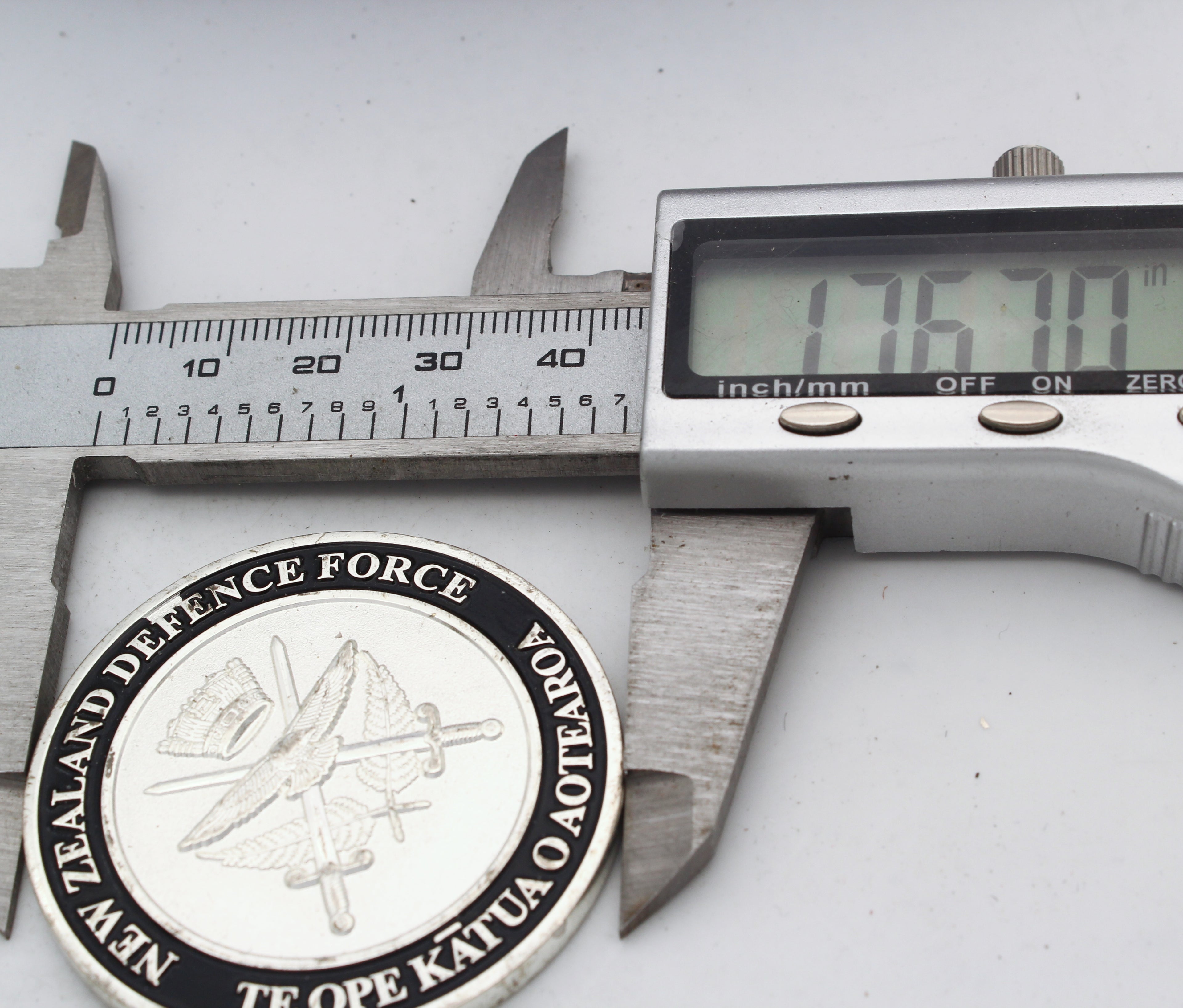 New Zealand Defence Force NZDF Psychology Challenge Coin Military Collectible Pre-owned