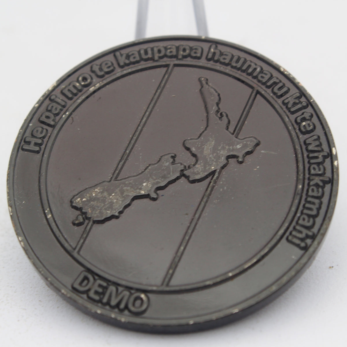 New Zealand DEMO Defence Equipment Management Organisation Challenge Coin Pre-owned