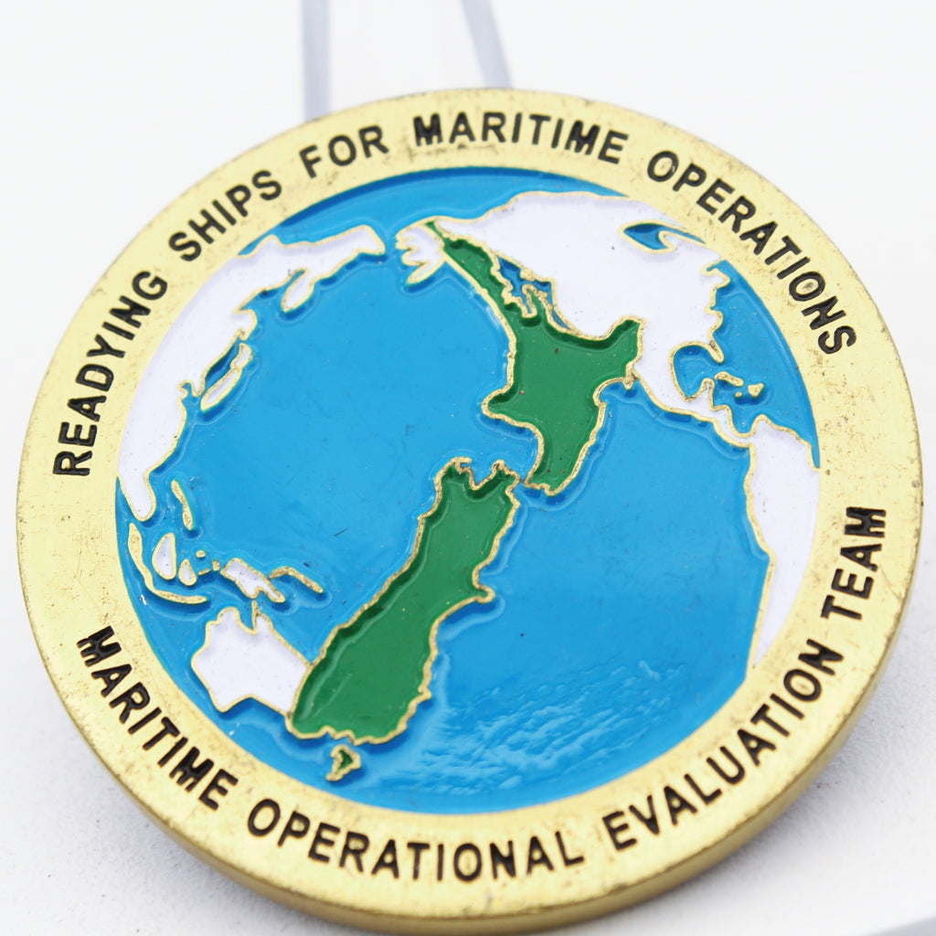 RNZN Royal New Zealand Navy Challenge Coin Maritime Operational Evaluation Team Collectible 1.75“ Pre-owned