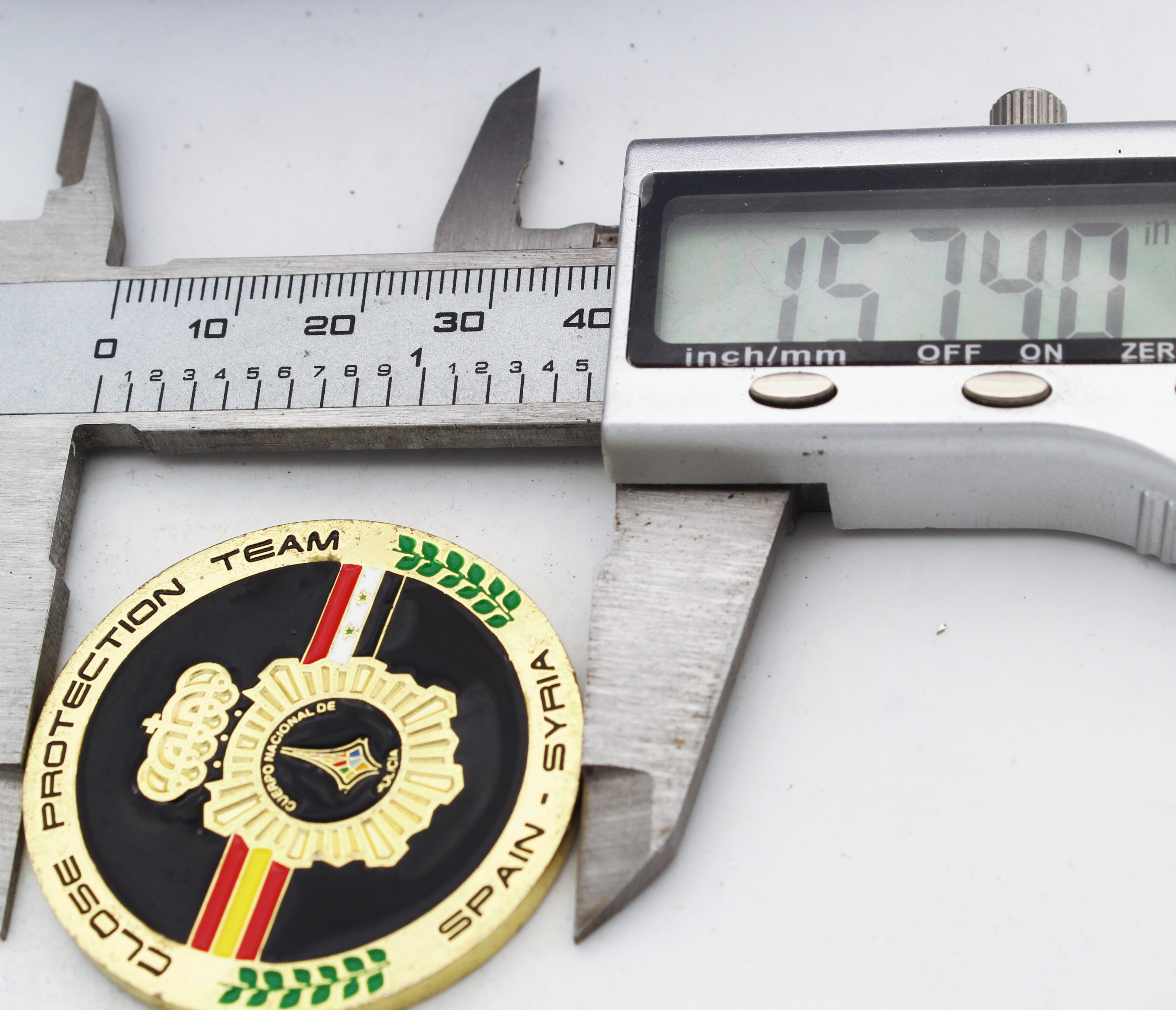 Spanish National Police Close Protection Team Syria Challenge Coin 1.5“ Collectible Pre-owned