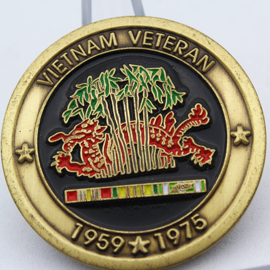 United States Armed Forces Vietnam Veteran Challenge Coin 1.6" Pre-Owned