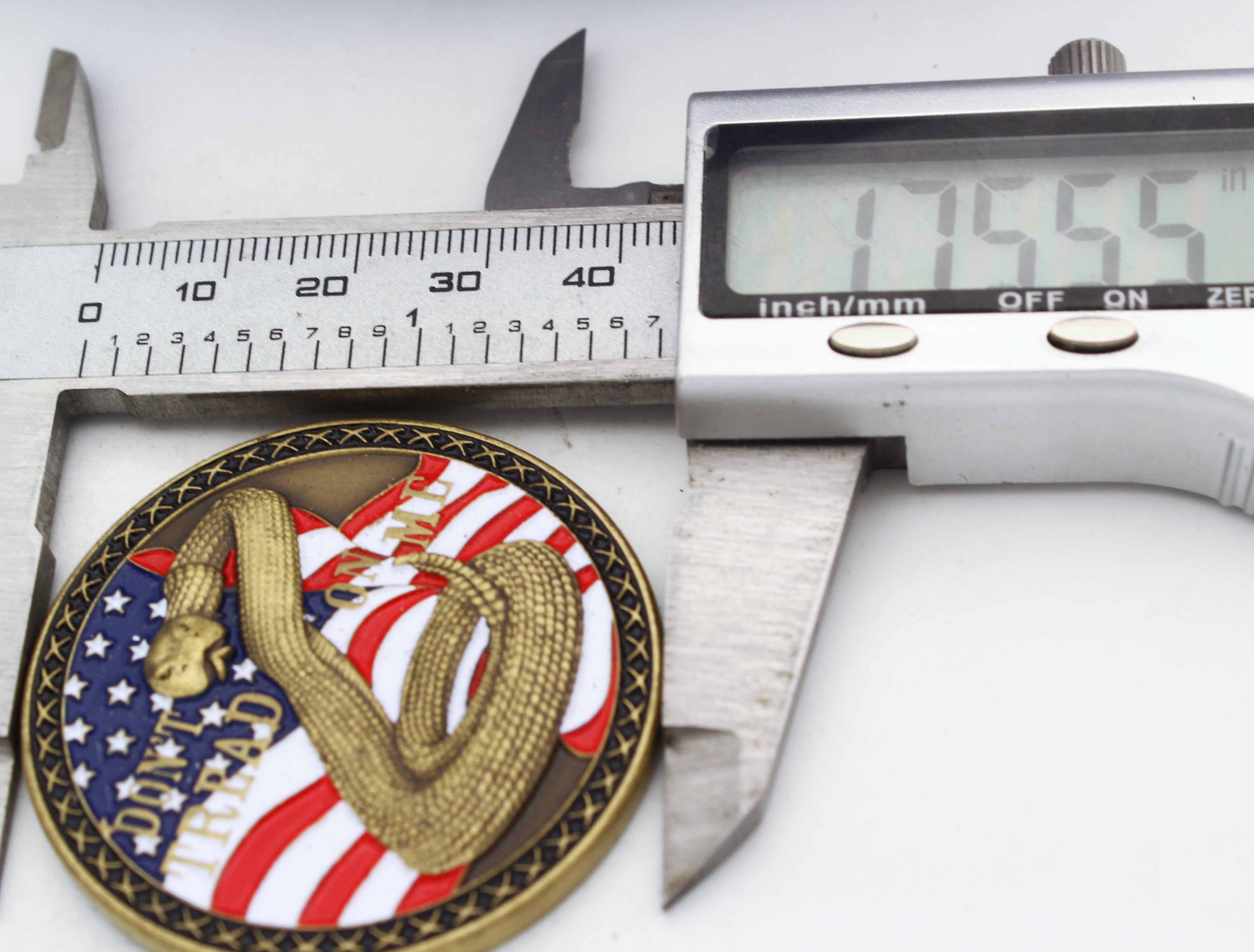US Constitution Don’t Tread On Me Second Amendment Challenge Coin 1.75 Inch Copper Pre-owned