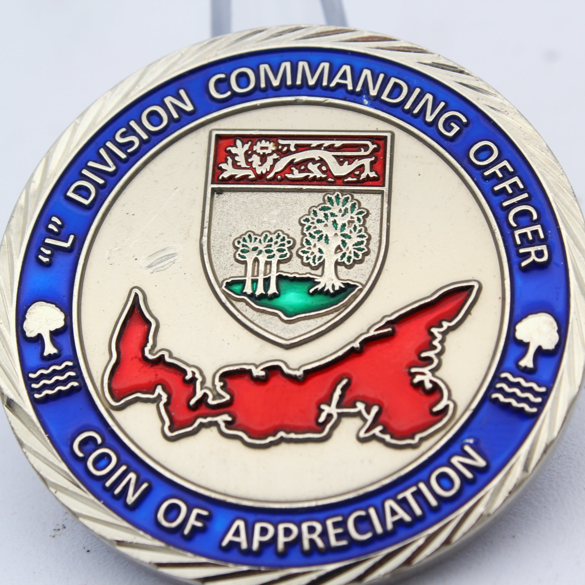 Royal Canadian Mounted Police L Division Commanding Officer Challenge Coin 1.75"Pre-owned