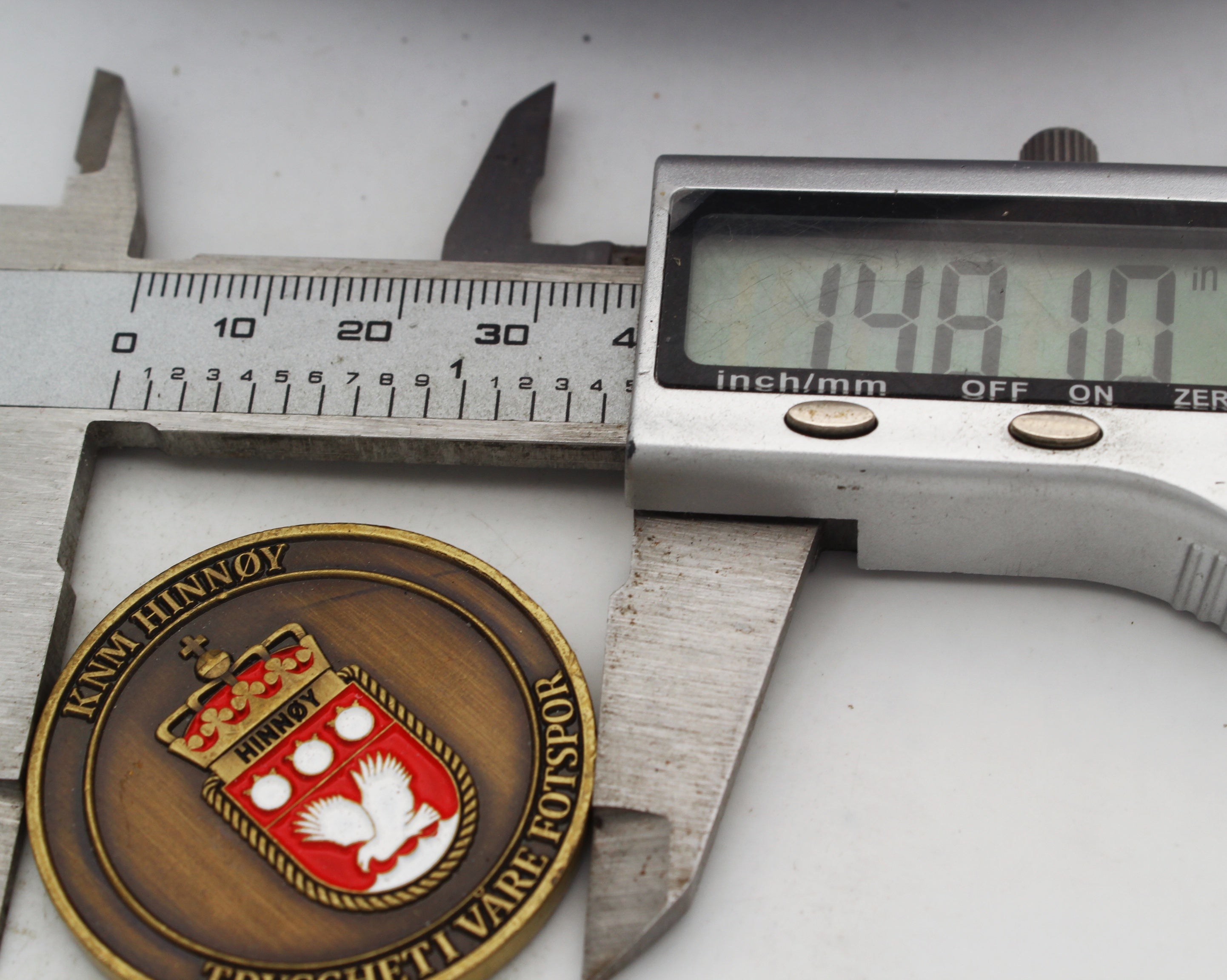 KNM Hinnøy HNoMS Royal Norwegian Navy Ship Challenge Coin 1.5” Copper Collectible Pre-owned